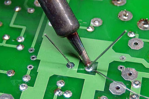 alambre de estaño para soldar cables eléctricos